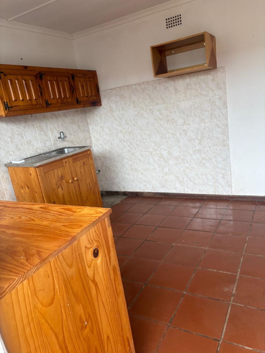 To Let 1 Bedroom Property for Rent in Bothasrus Eastern Cape